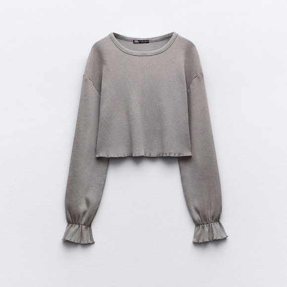 ✨SALE✨ ZARA WASHED EFFECT RIB SWEATSHIRT
✨SALE✨ - Picture 6 of 10